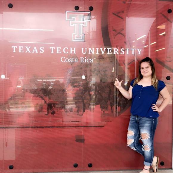 Meet your Posher, Kelli - Picture 1 of 1